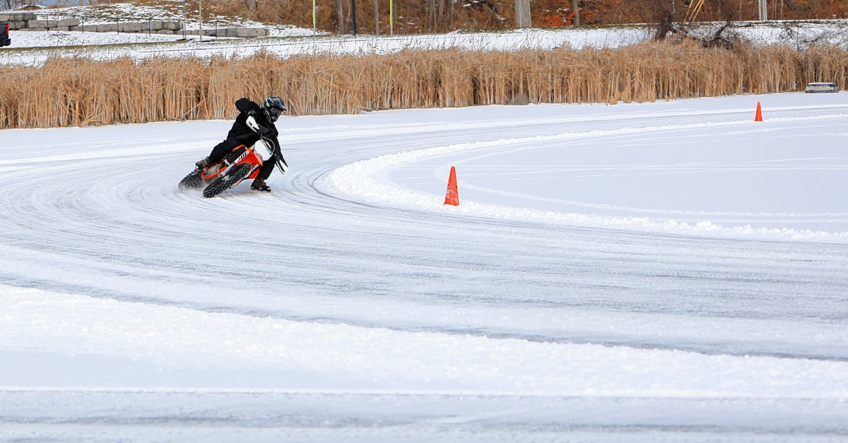 découvrez des options d'assurance moto adaptées à vos besoins. protégez votre véhicule avec des couvertures complètes et des tarifs compétitifs. comparez les offres et trouvez la meilleure assurance pour rouler en toute sérénité.