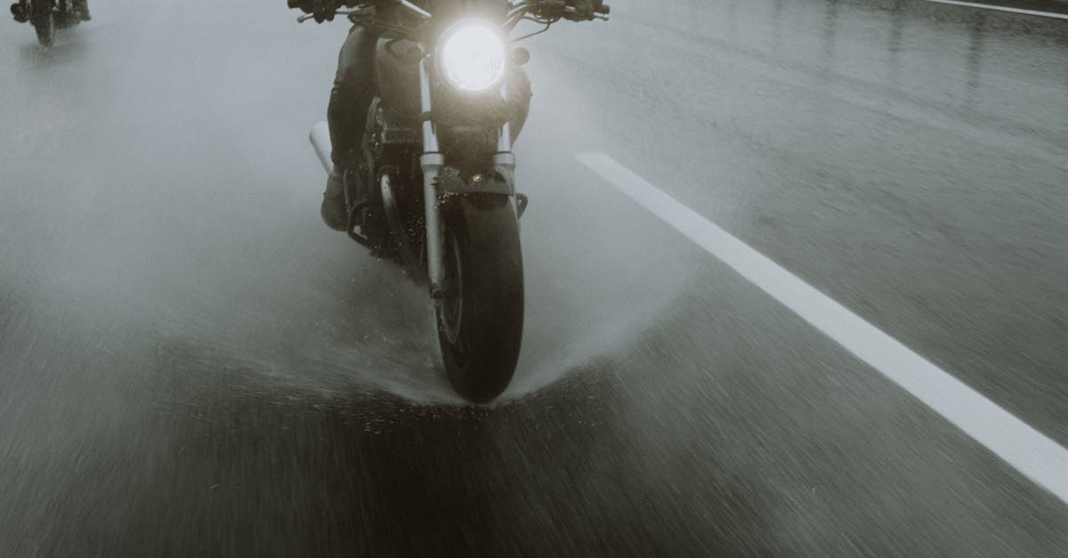 découvrez l'univers des motards, des conseils de sécurité aux meilleures destinations à explorer à moto. rejoignez une communauté passionnée de deux-roues et vivez des aventures inoubliables sur la route.