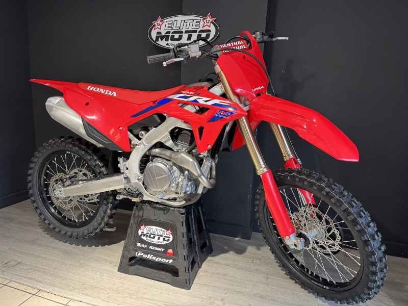 découvrez nos offres exceptionnelles sur les motos de l'année 2021 ! profitez de remises incroyables et d'options de financement avantageuses pour acquérir votre deux-roues idéal. ne manquez pas cette opportunité de rouler avec style et à prix réduit !