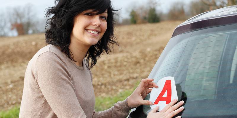 découvrez notre assurance spécialement conçue pour les jeunes conducteurs de grandes voitures. bénéficiez de protections adaptées, de tarifs compétitifs et d'un accompagnement personnalisé pour rouler sereinement en toute sécurité.
