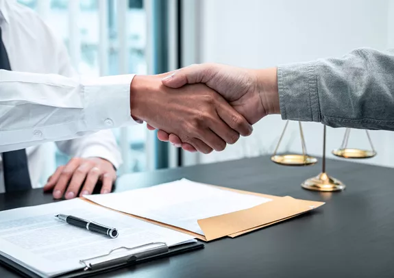 découvrez notre solution d'assurance protection, offrant une couverture complète pour vous et vos proches. protégez votre avenir avec des services adaptés à vos besoins et un accompagnement personnalisé.