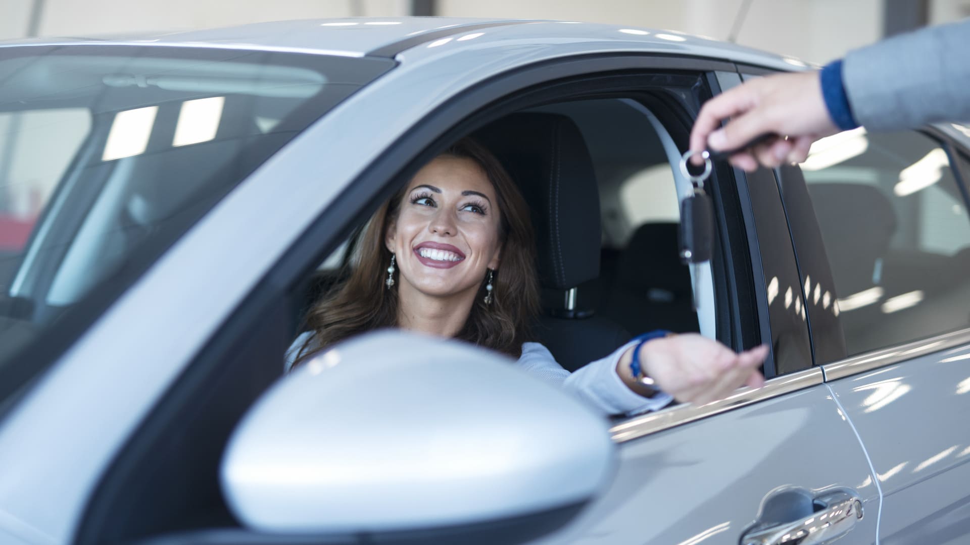 découvrez notre assurance voiture adaptée qui répond à tous vos besoins spécifiques. profitez de tarifs compétitifs et d'une couverture sur mesure pour une tranquillité d'esprit au volant.