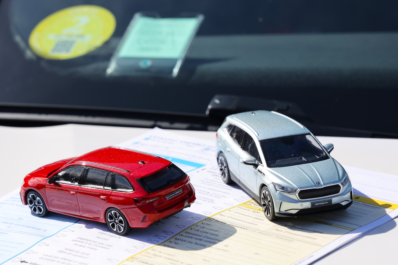 découvrez nos solutions d'assurances pour véhicules adaptées à vos besoins. protégez votre voiture, moto ou utilitaire avec des couvertures complètes et des tarifs compétitifs. obtenez un devis gratuit et comparez les options pour rouler en toute sérénité.