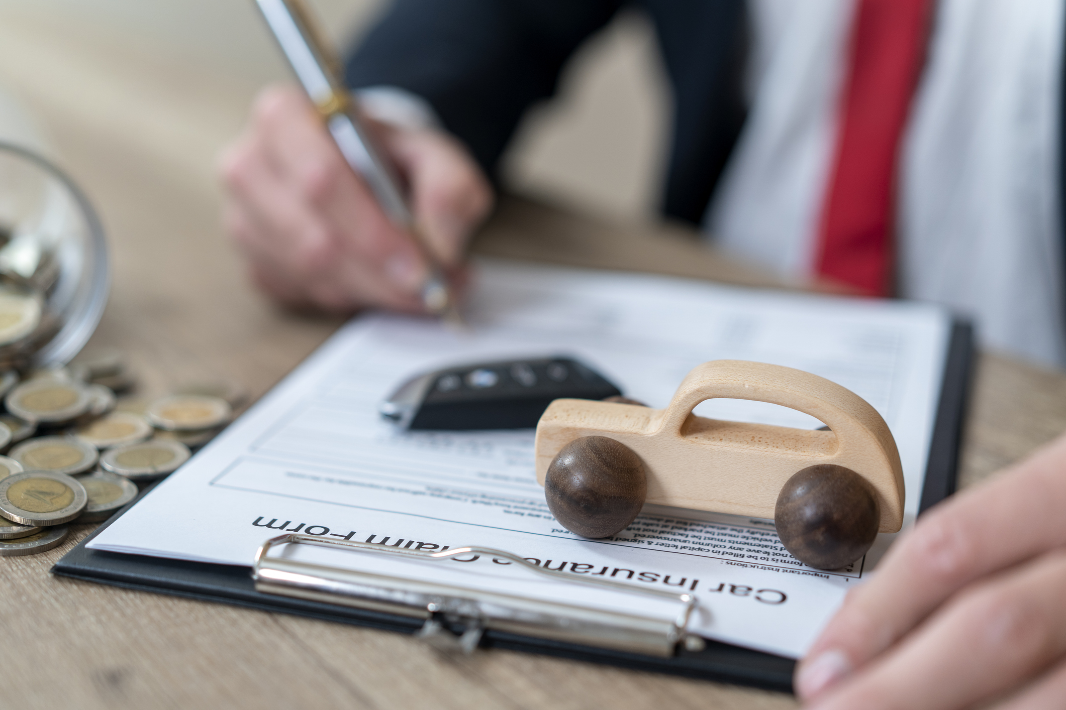 découvrez comment choisir l'assurance auto qui correspond à vos besoins, vos priorités et votre budget. comparez les différentes options et faites le meilleur choix pour conduire en toute sérénité.