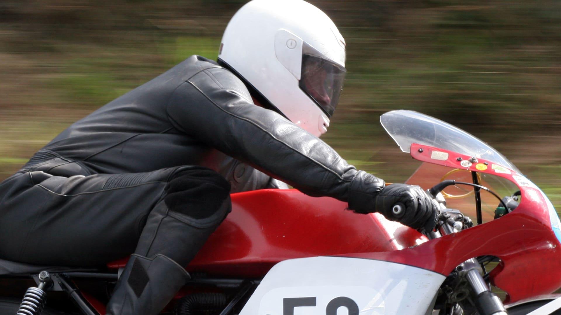 découvrez les meilleurs tarifs pour l'assurance de votre moto de collection. protégez votre investissement avec des options adaptées à vos besoins, tout en bénéficiant d'une couverture complète et d'un service personnalisé.